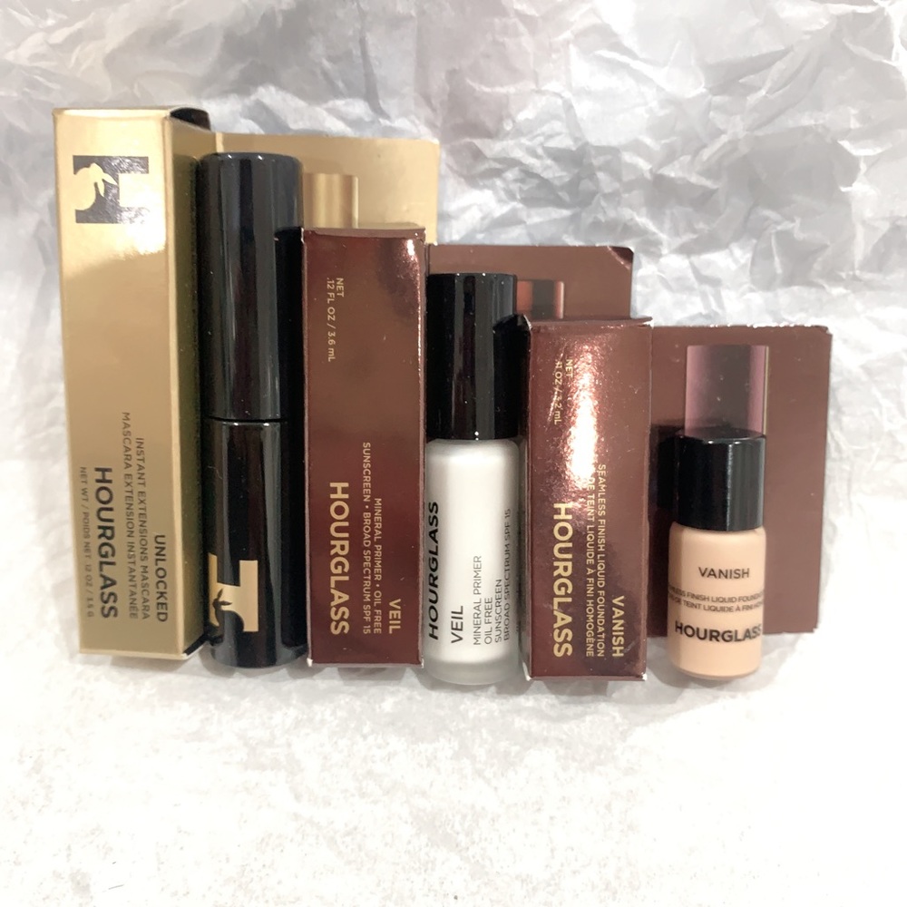 Hourglass Makeup Set